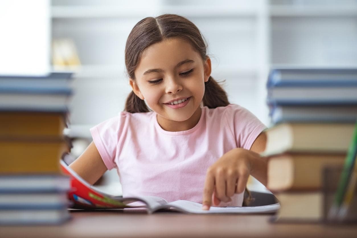 <strong>Creating a Positive Learning Environment at Home for Preschoolers</strong> 1 Activity Center